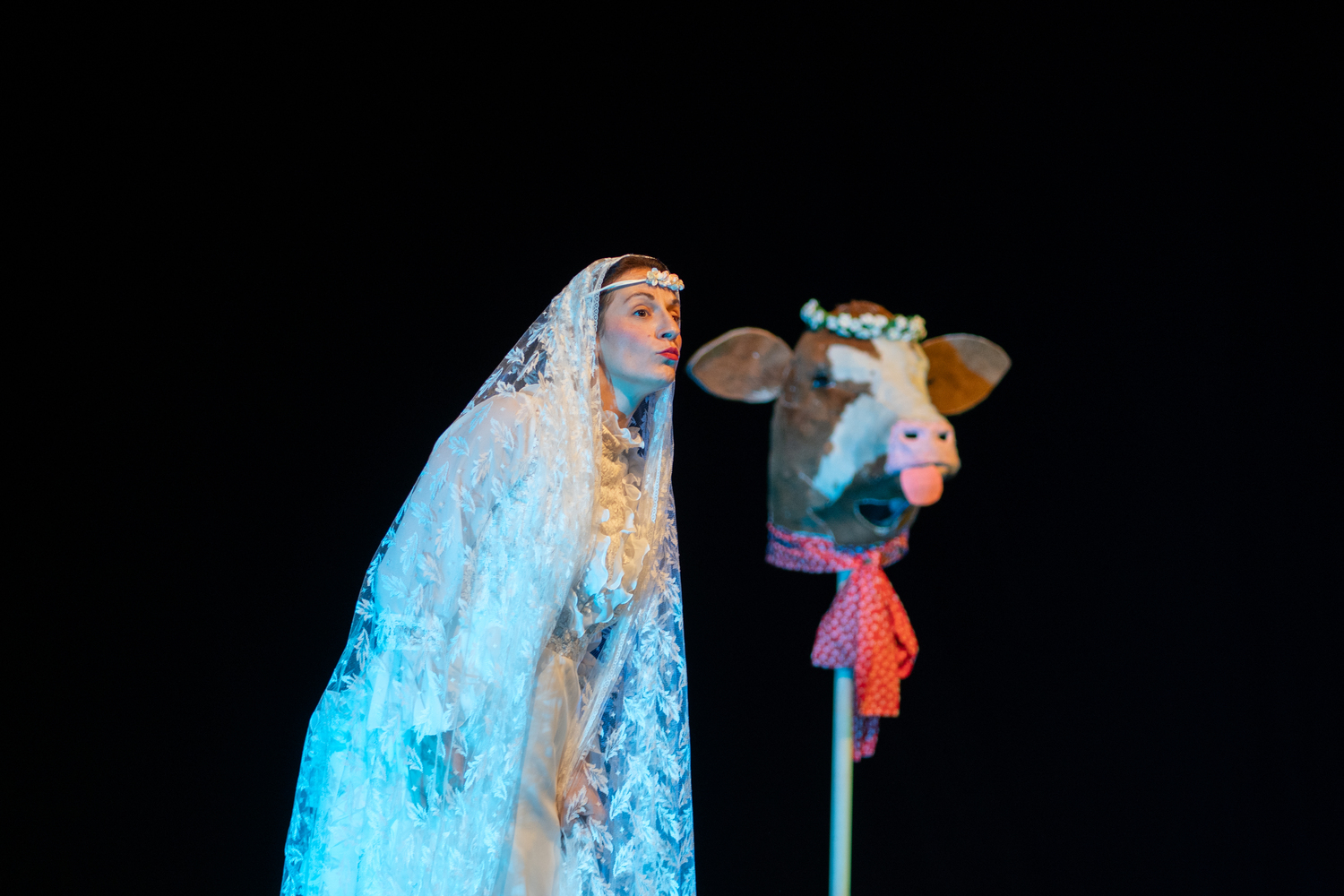 PREMIJERA Roža (Cura s greškom) na zavidnom tragu aktualnosti